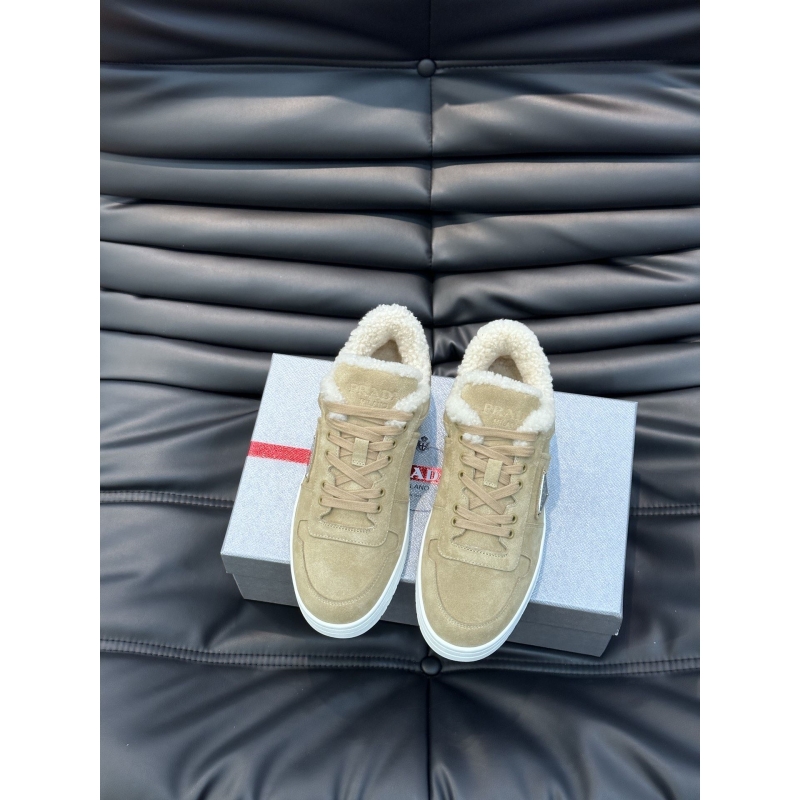 Pra*a casual shoes